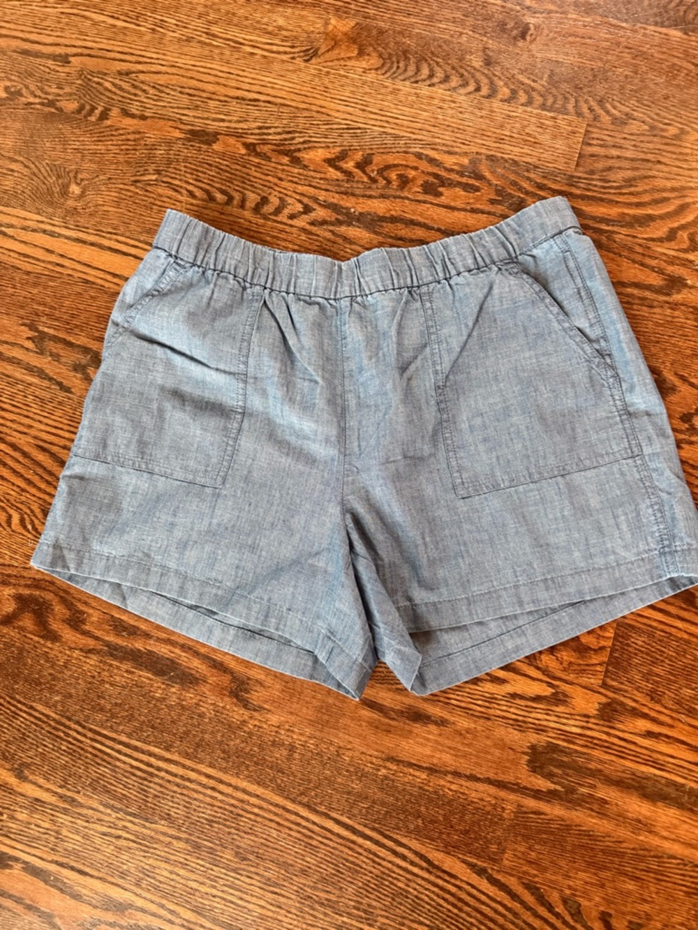 J. Crew Chambray pull on Shorts Size Medium